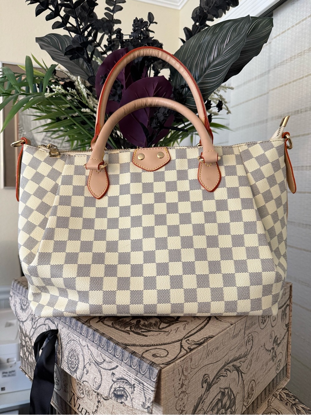 Cream Checkered Satchel Handbag with Pink Trim - Picture 2 of 8